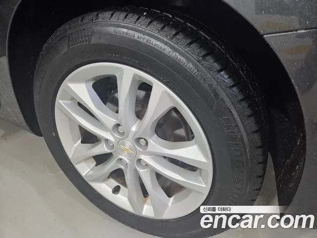 ChevroletGMDaewoo Malibu 2017 thumb 5