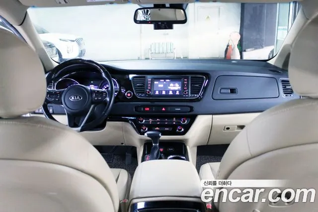 Kia Carnival 2020 thumb 9