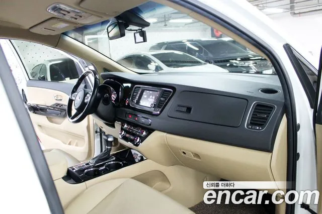 Kia Carnival 2020 thumb 10