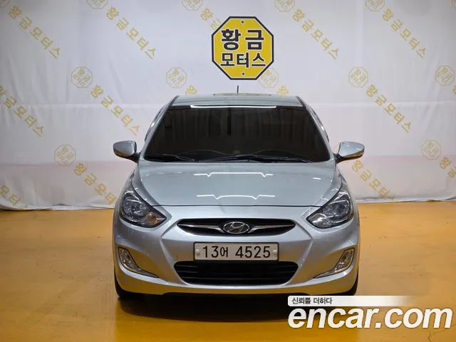 Hyundai Accent 2012 thumb 3