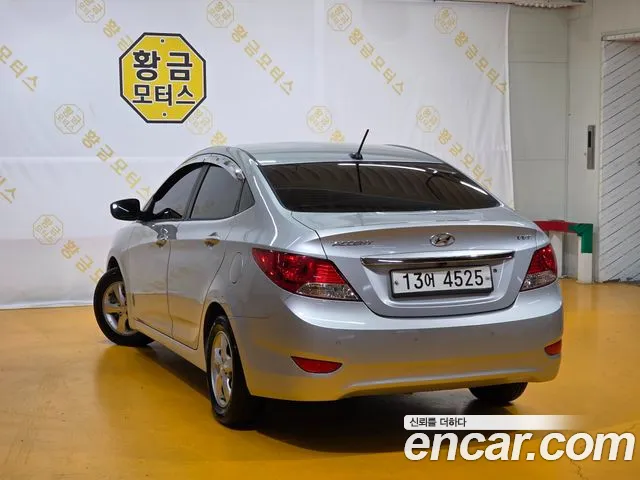 Hyundai Accent 2012 thumb 5