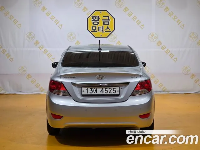 Hyundai Accent 2012 thumb 6