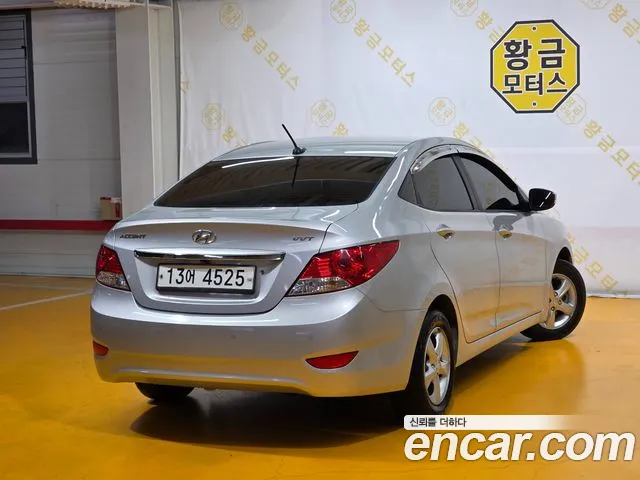Hyundai Accent 2012 thumb 7