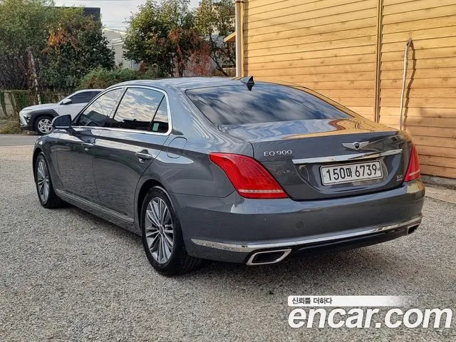 Genesis G90 2016 thumb 4