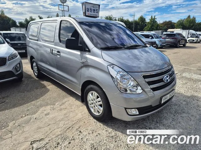 Hyundai Starex 2017 thumb 2