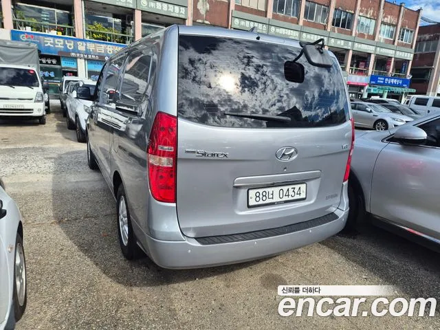 Hyundai Starex 2017 thumb 3