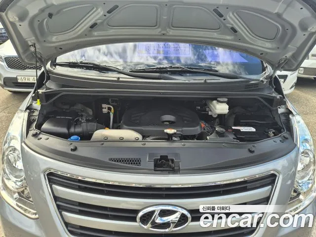 Hyundai Starex 2017 thumb 6