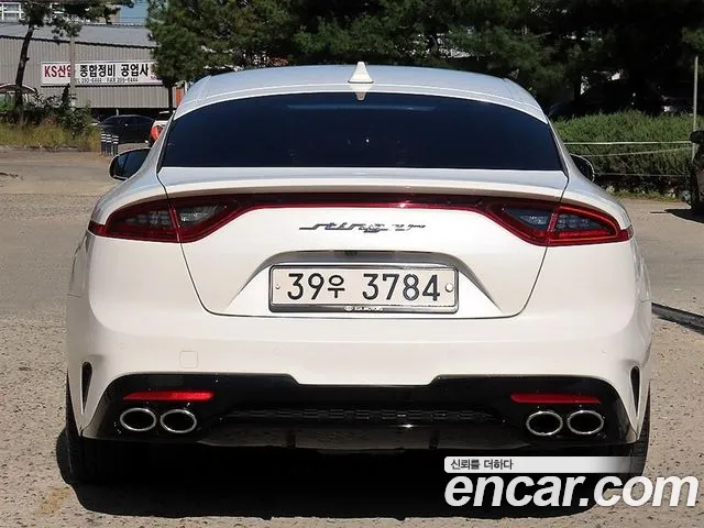 Kia Stinger 2018 thumb 4