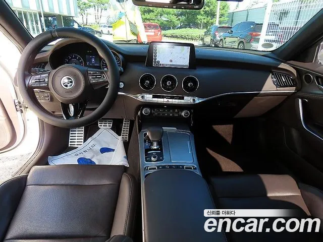 Kia Stinger 2018 thumb 7