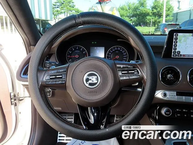 Kia Stinger 2018 thumb 8