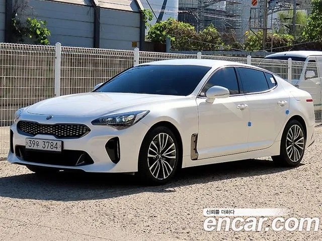 Kia Stinger 2018 thumb 12