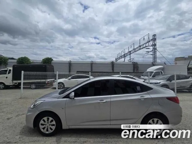Hyundai Accent 2015 thumb 3