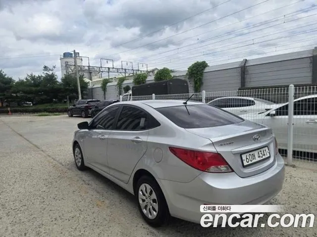 Hyundai Accent 2015 thumb 4