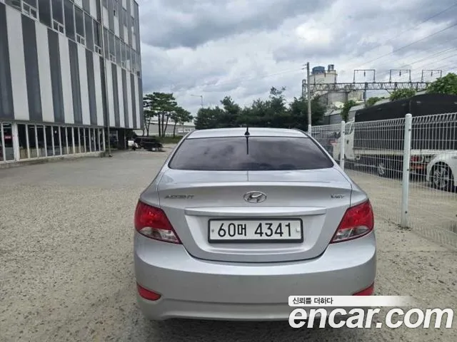 Hyundai Accent 2015 thumb 5