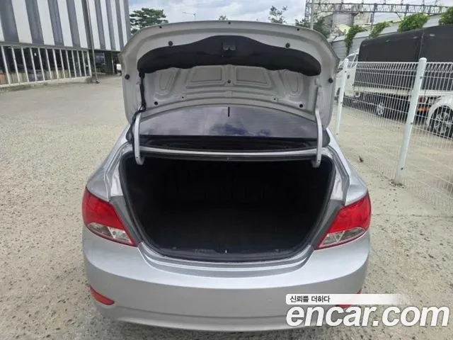 Hyundai Accent 2015 thumb 6