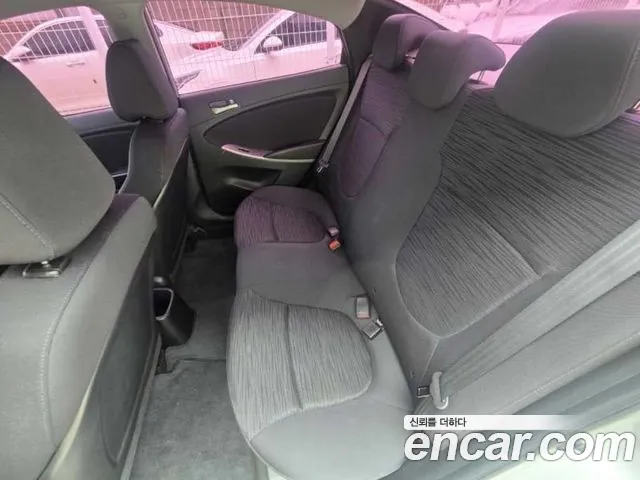 Hyundai Accent 2015 thumb 7