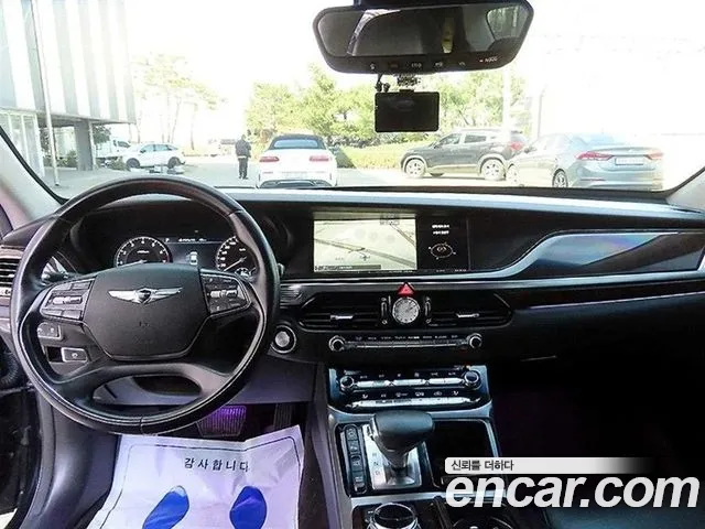 Genesis G90 2016 thumb 7