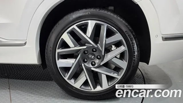 Hyundai Santa Fe 2023 thumb 5