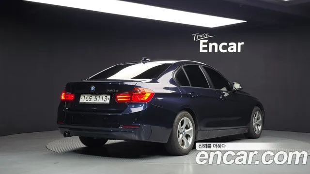 BMW 3-Series 2015 thumb 2