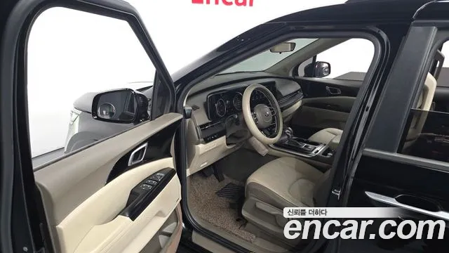 Kia Carnival 2021 thumb 10