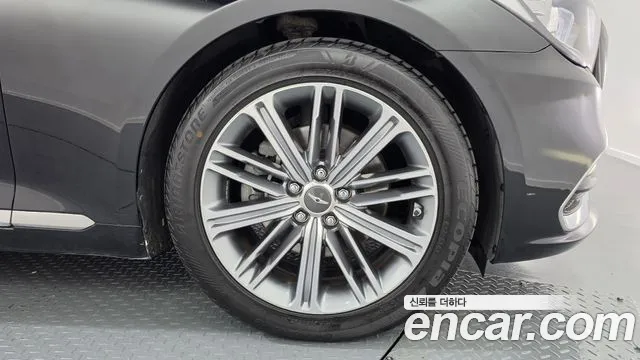 Genesis G80 2016 thumb 5