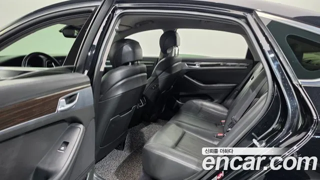 Genesis G80 2016 thumb 11