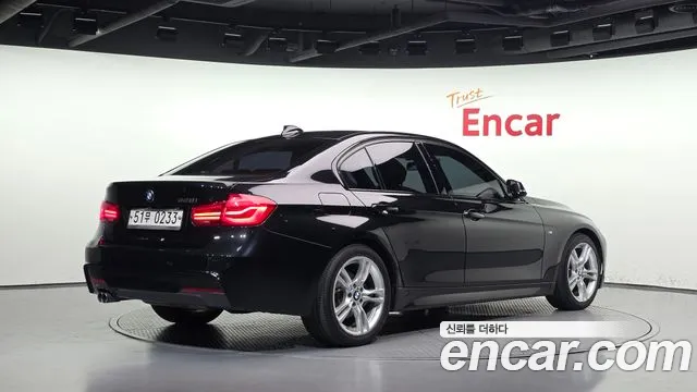BMW 3-Series 2016 thumb 3