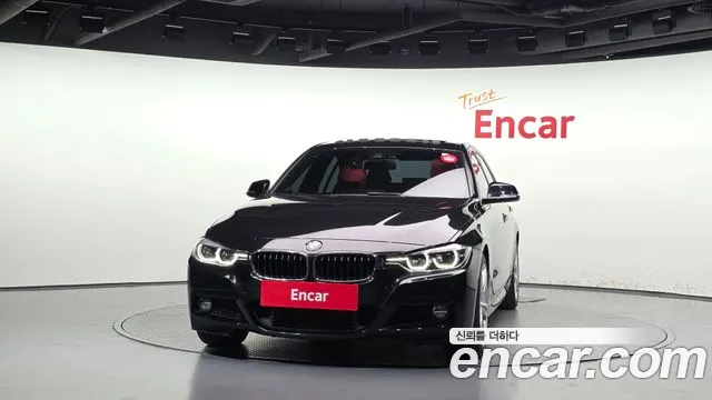 BMW 3-Series 2016 thumb 4