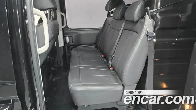 Hyundai Staria 2024 thumb 12