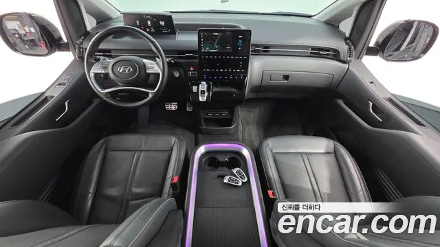 Hyundai Staria 2023 thumb 7
