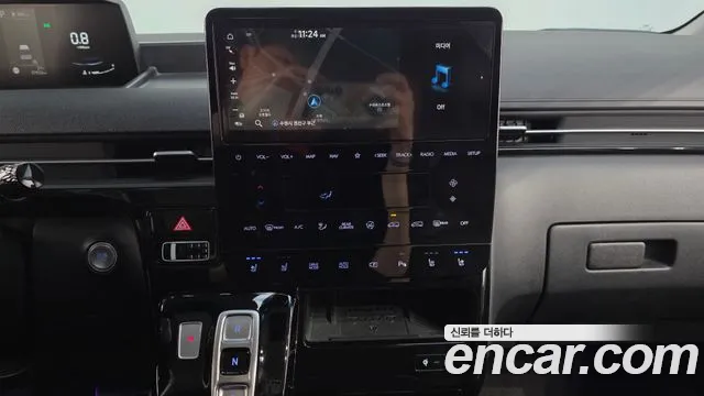 Hyundai Staria 2023 thumb 12