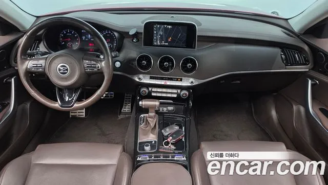 Kia Stinger 2017 thumb 6