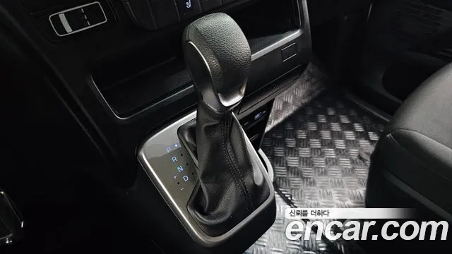 Hyundai Staria 2021 thumb 9