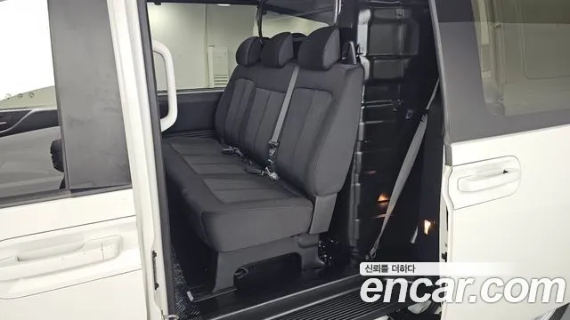 Hyundai Staria 2021 thumb 11