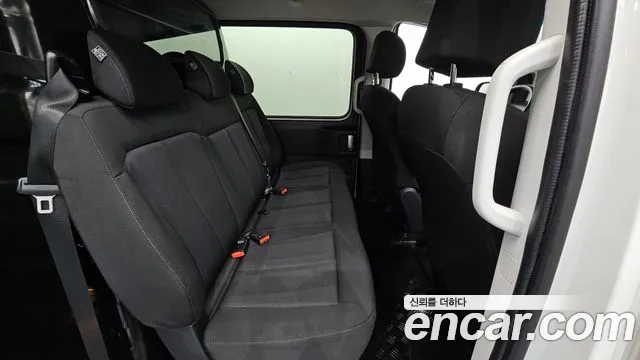 Hyundai Staria 2021 thumb 12