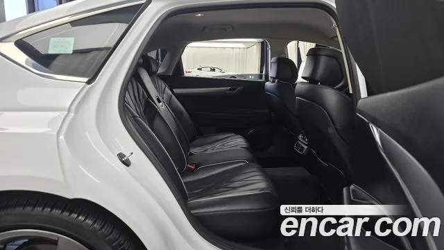 Genesis G80 2022 thumb 10