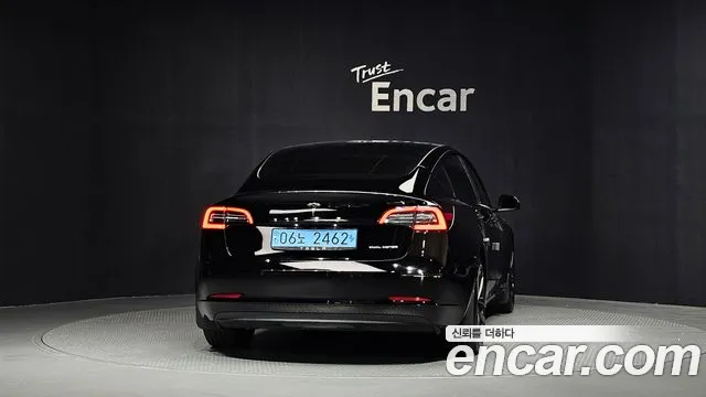 Tesla Model 3 2022 thumb 4