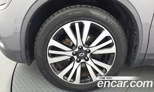 Renault-KoreaSamsung Koleos 2020 thumb 5