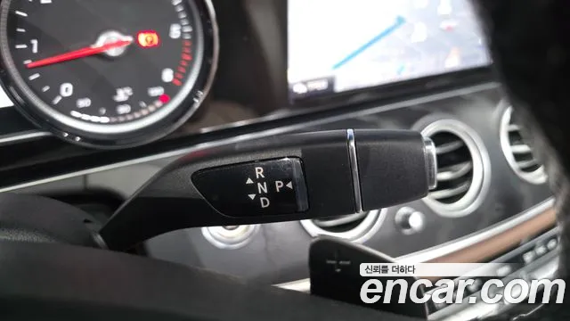 Mercedes-Benz E-Класс 2018 thumb 9