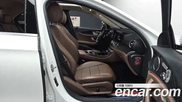 Mercedes-Benz E-Класс 2018 thumb 11