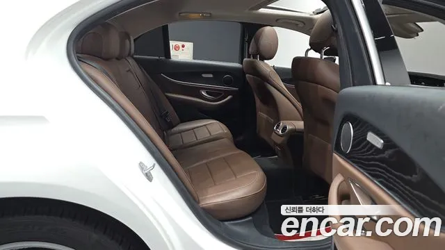 Mercedes-Benz E-Класс 2018 thumb 12