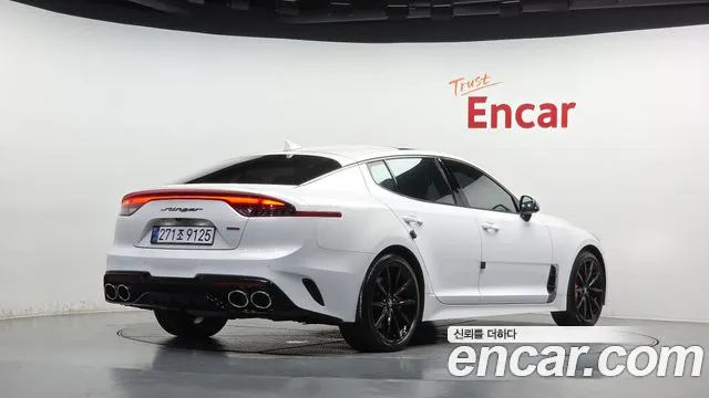 Kia Stinger 2019 thumb 2