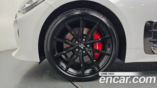 Kia Stinger 2019 thumb 5