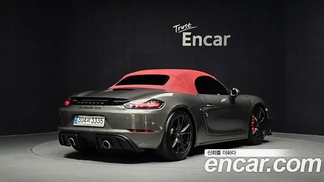 Porsche Cayman 2017 thumb 2