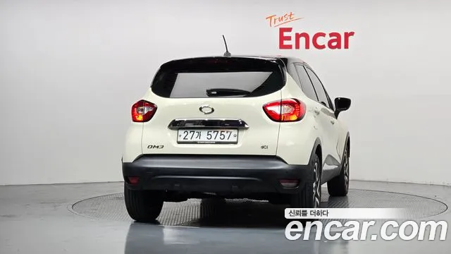 Renault-KoreaSamsung Captur 2015 thumb 4