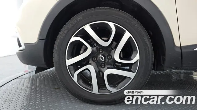 Renault-KoreaSamsung Captur 2015 thumb 5