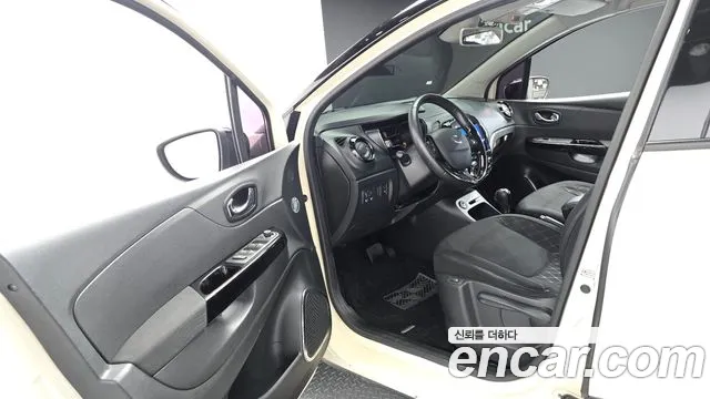 Renault-KoreaSamsung Captur 2015 thumb 10