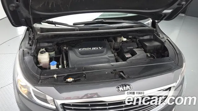 Kia Carnival 2015 thumb 5