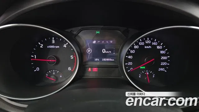 Kia Carnival 2015 thumb 7