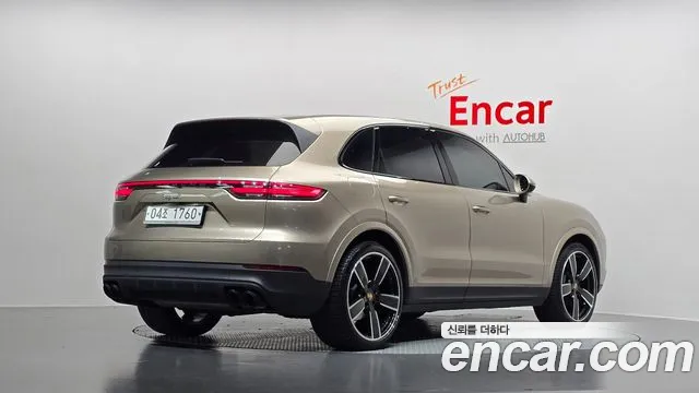 Porsche Cayenne 2019 thumb 2